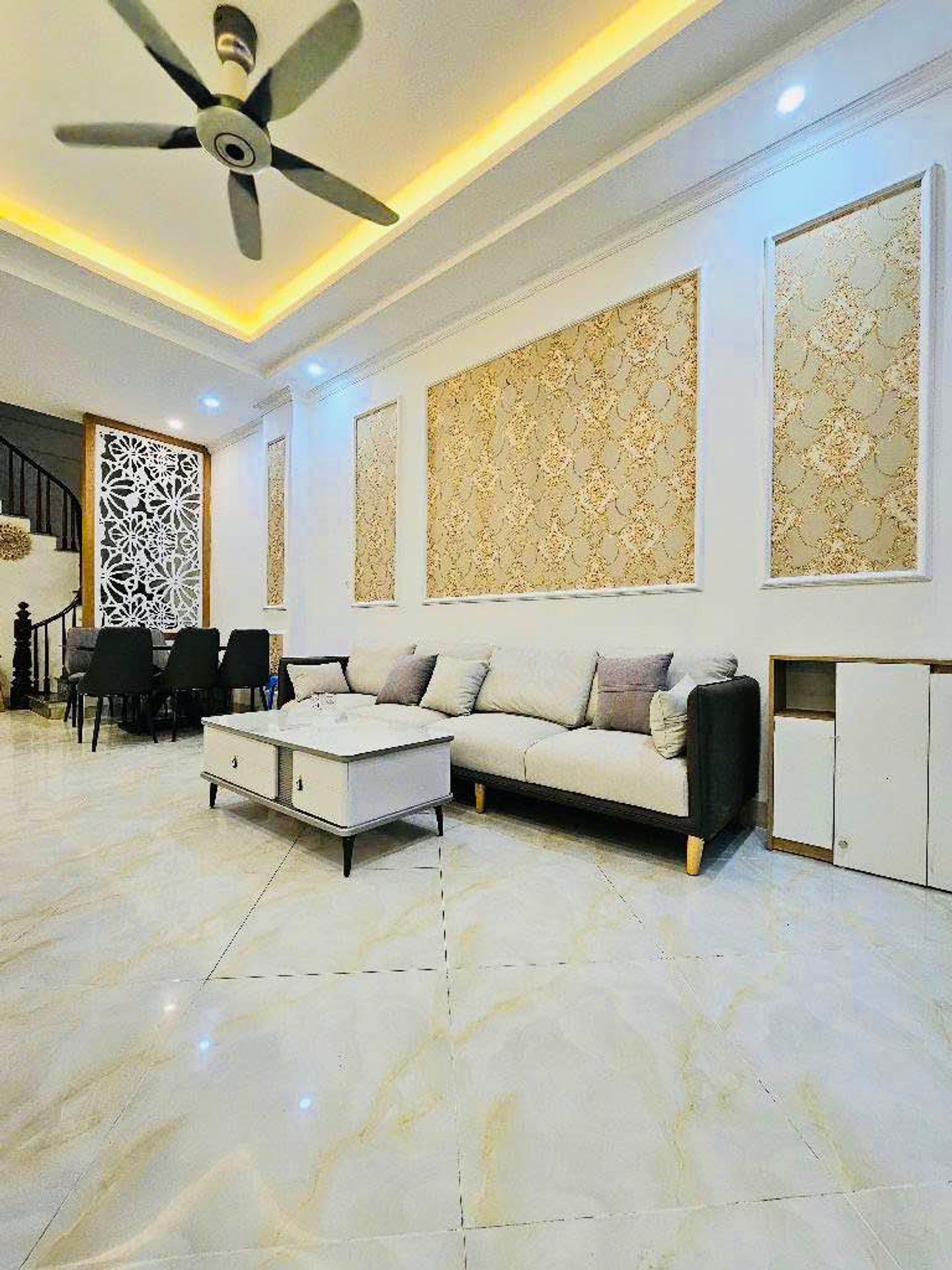 Ngọc Thụy, Long Biên - Nhà đẹp 5 tầng, 41m, nhỉnh 9 tỷ