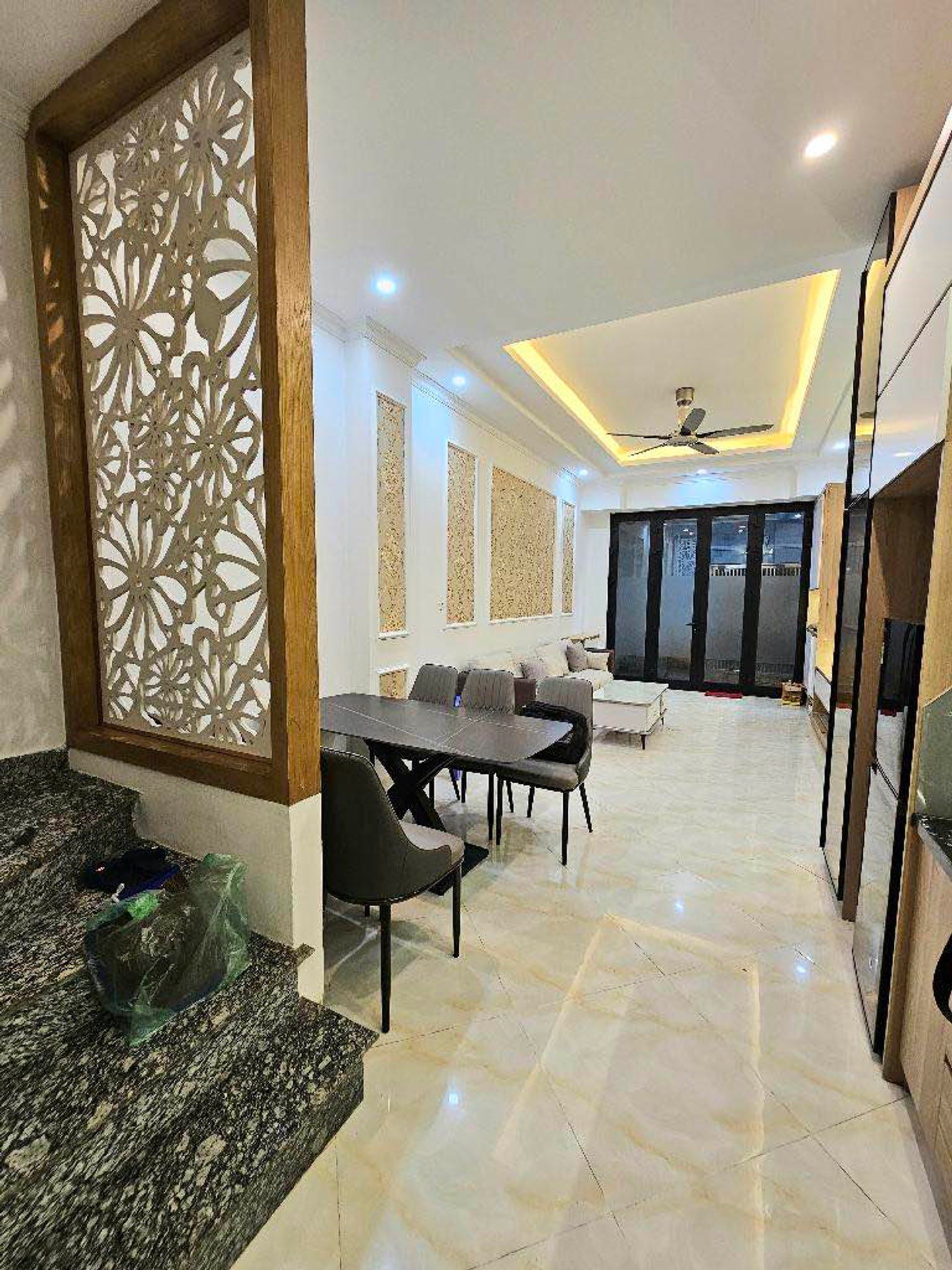 Ngọc Thụy, Long Biên - Nhà đẹp 5 tầng, 41m, nhỉnh 9 tỷ