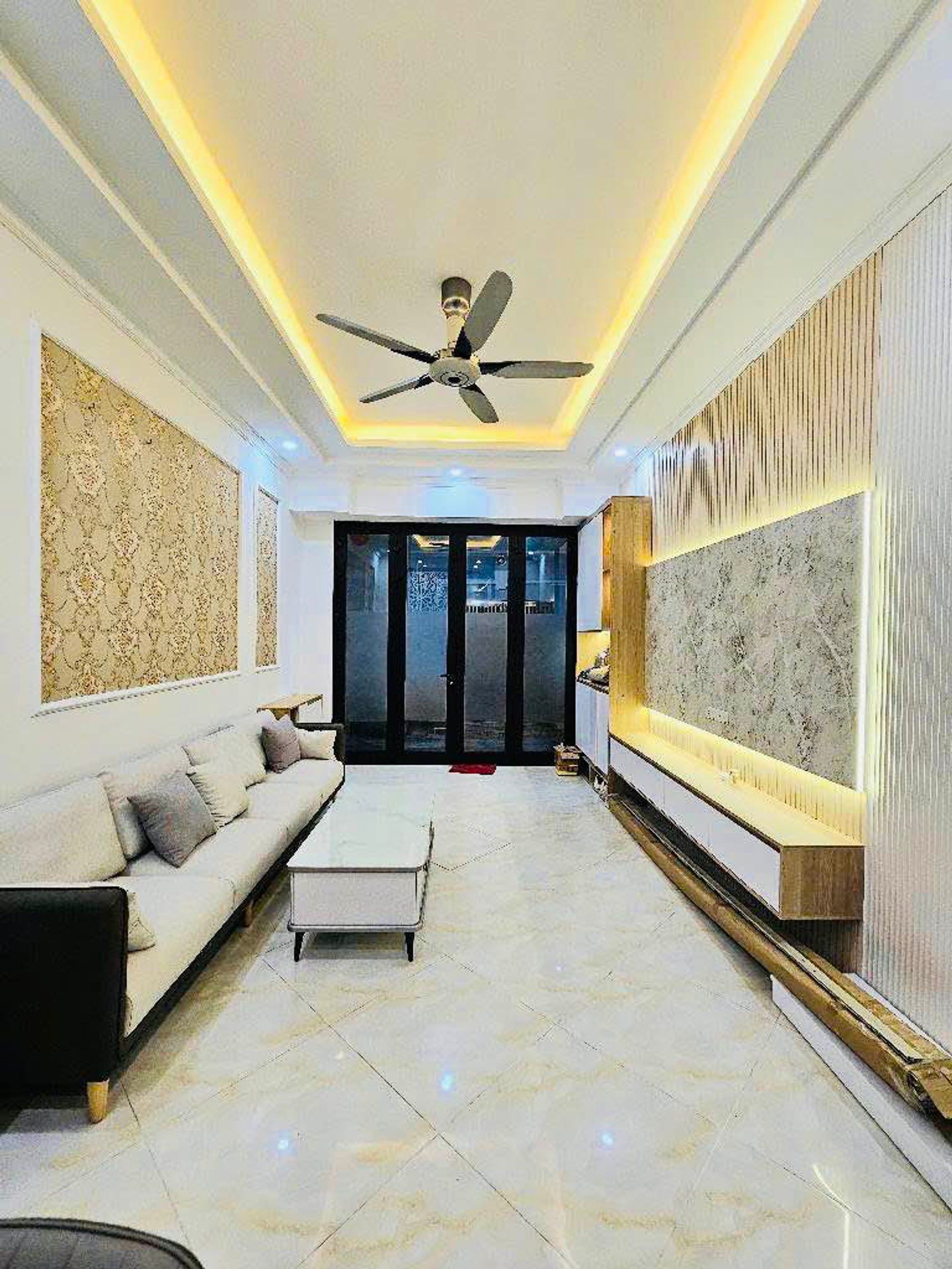 Ngọc Thụy, Long Biên - Nhà đẹp 5 tầng, 41m, nhỉnh 9 tỷ