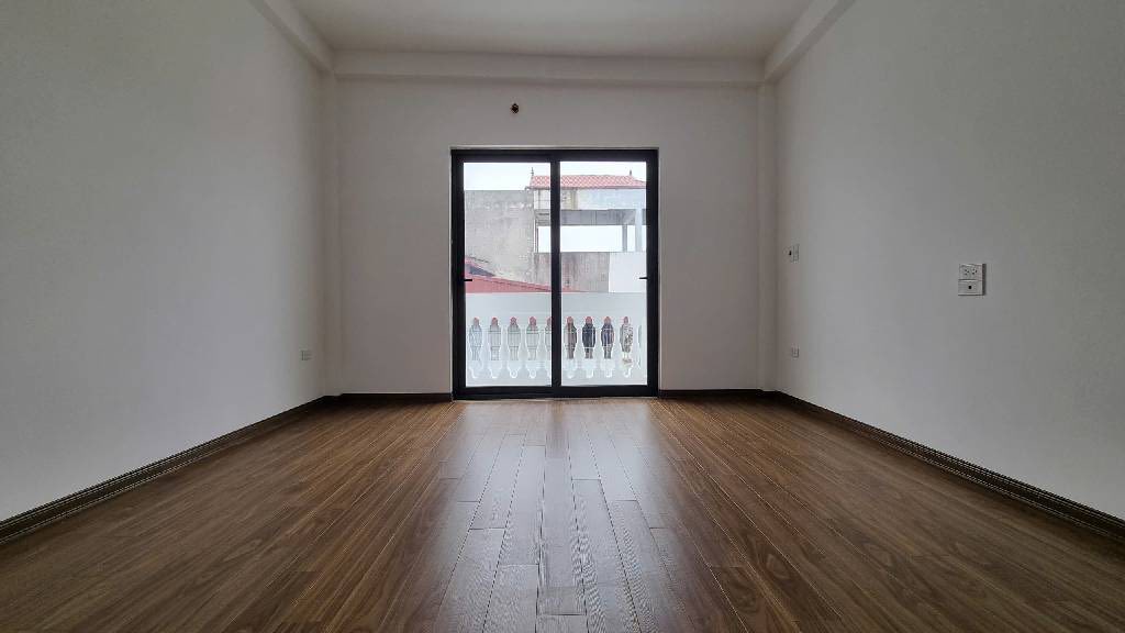 Tư Đình, Long Biên - Thang máy xịn, ngõ Ô tô tránh, đón đầu cầu Trần Hưng Đạo
