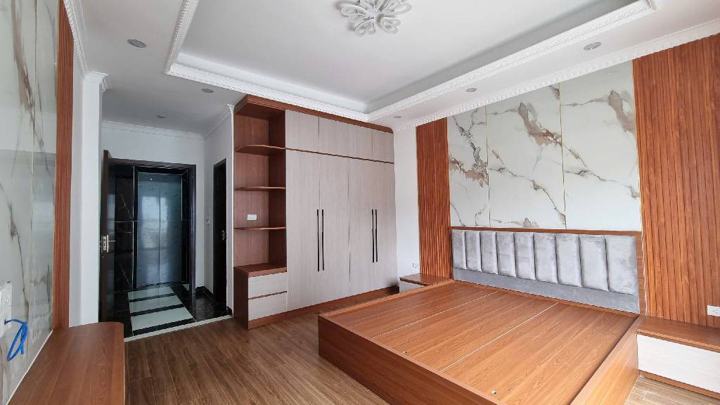 Tư Đình, Long Biên - Thang máy xịn, ngõ Ô tô tránh, đón đầu cầu Trần Hưng Đạo