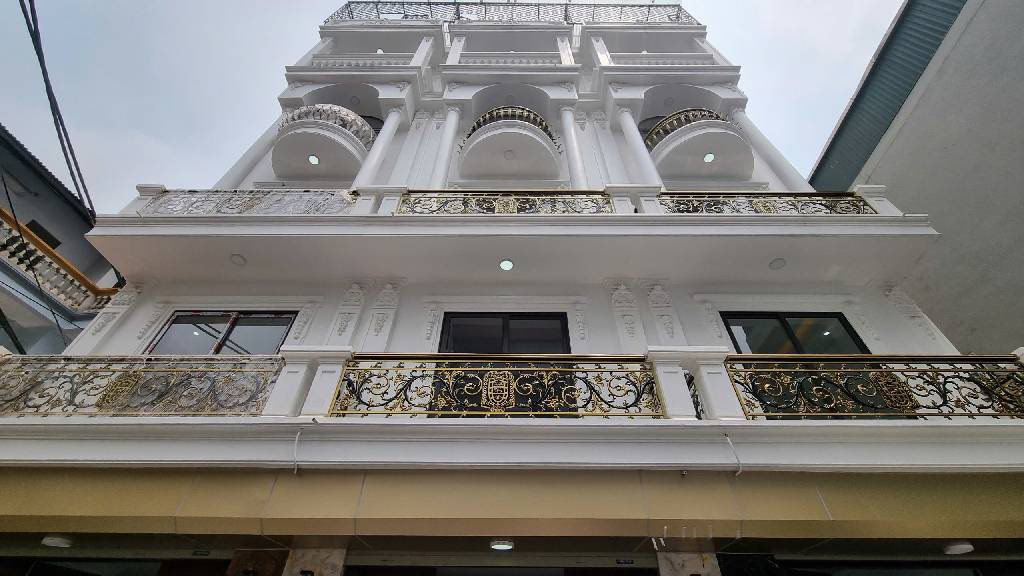 Tư Đình, Long Biên - Thang máy xịn, ngõ Ô tô tránh, đón đầu cầu Trần Hưng Đạo