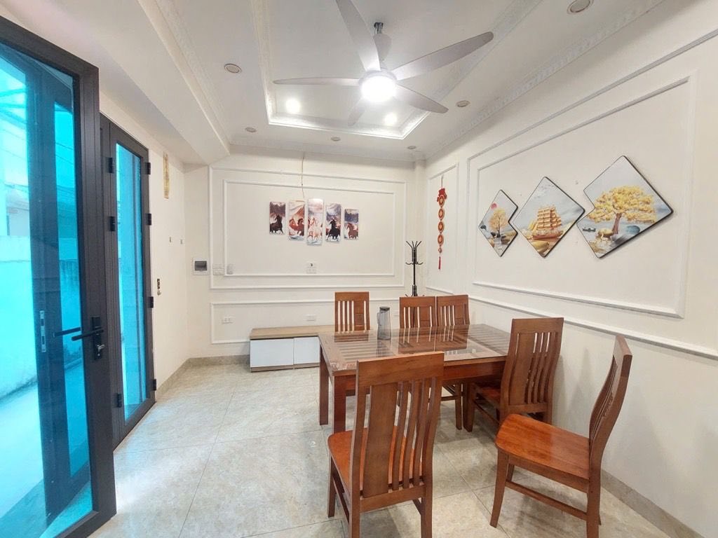 Ngọc Thụy, 1 nhà ra ngõ Ô tô tránh, 38m chỉ 8,3 tỷ₫