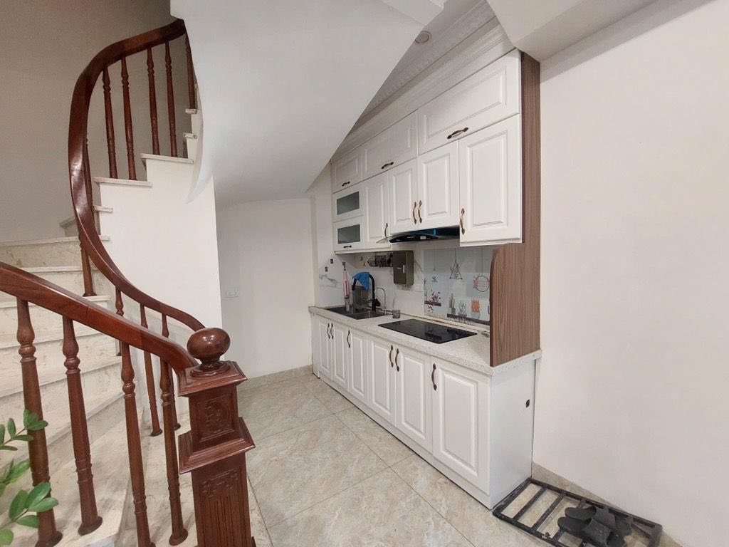Ngọc Thụy, 1 nhà ra ngõ Ô tô tránh, 38m chỉ 8,3 tỷ₫