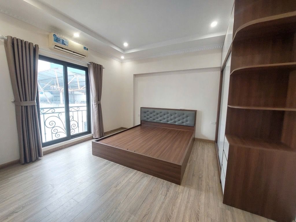 Ngọc Thụy, 1 nhà ra ngõ Ô tô tránh, 38m chỉ 8,3 tỷ₫