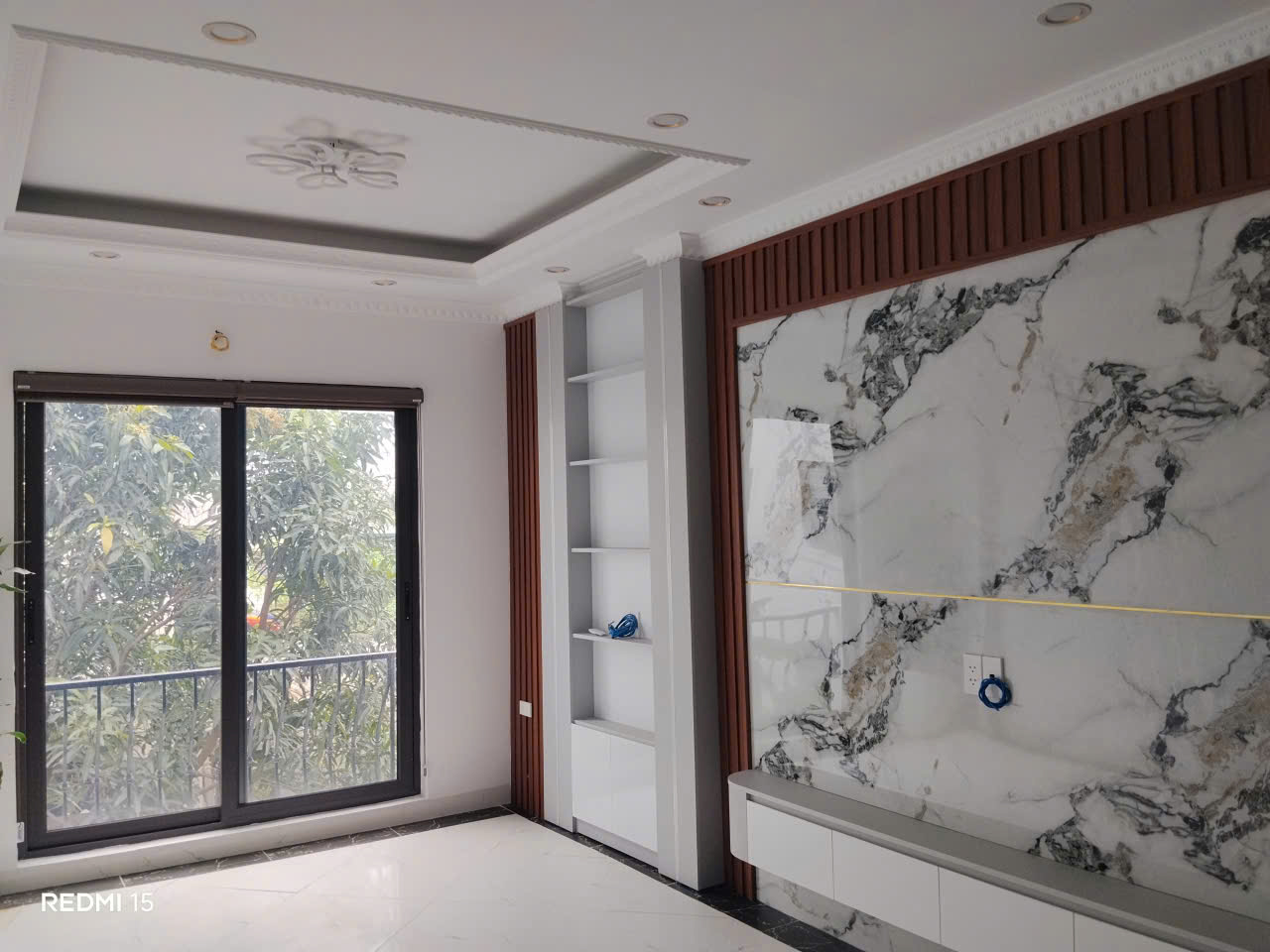 Cự Khối, ngay Hồ Thạch Bàn 31ha: 52m2 6 tầng Thang máy nhỉnh 8 tỷ