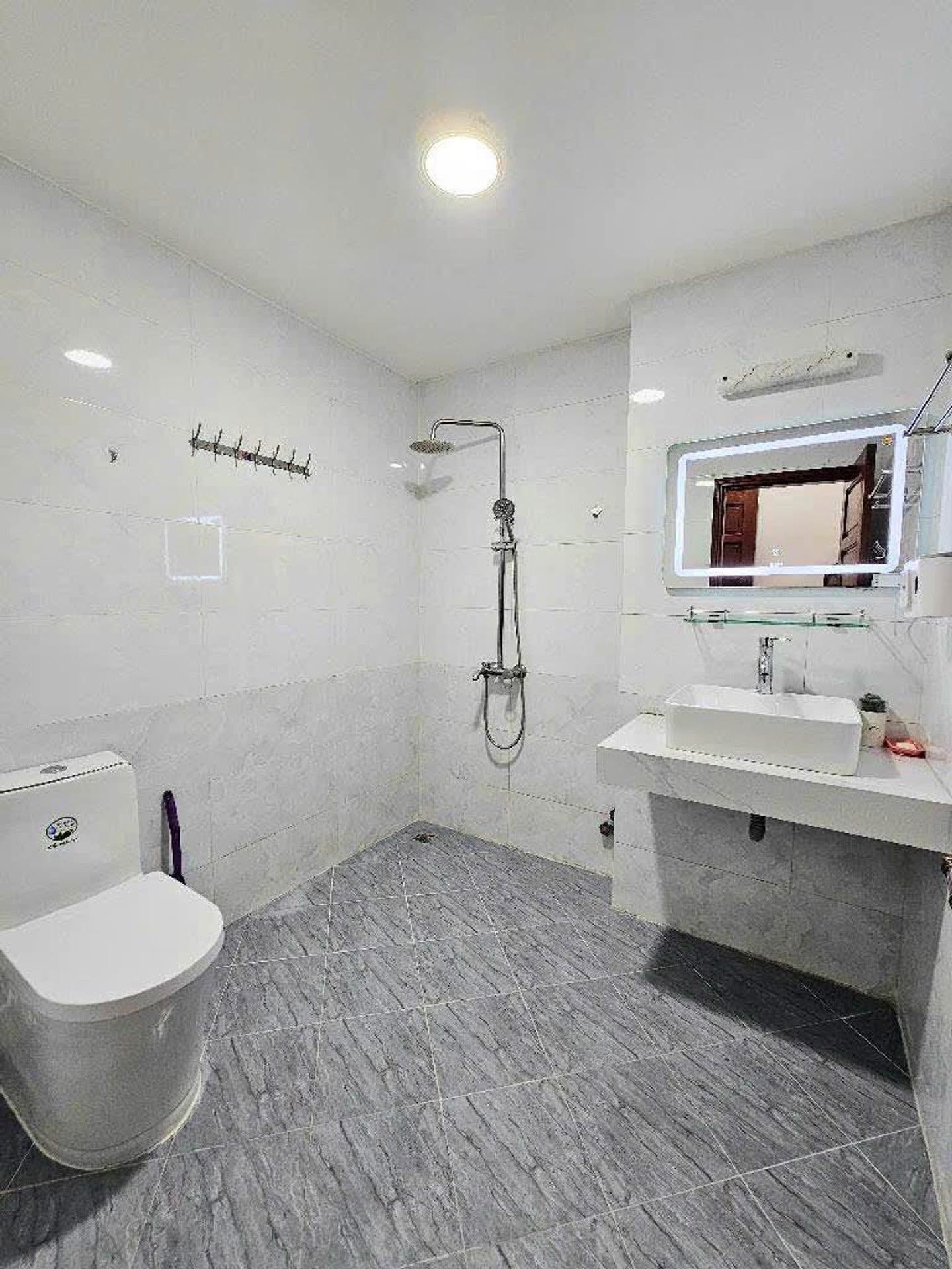 Nhà đẹp Ngọc Thụy, 32m, 5 tầng
