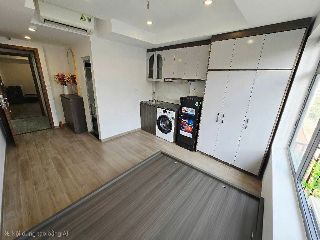 Chung cư Mini, Ngõ 206 Cổ Linh, 100m 8 Tầng, 26 phòng, giá 24,5 tỷ
